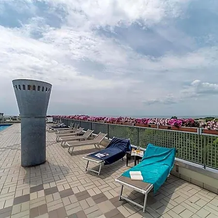 With Shared Pool By Beahost Отель Бибионе